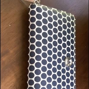 Michael Kors Polk a dot navy wallet